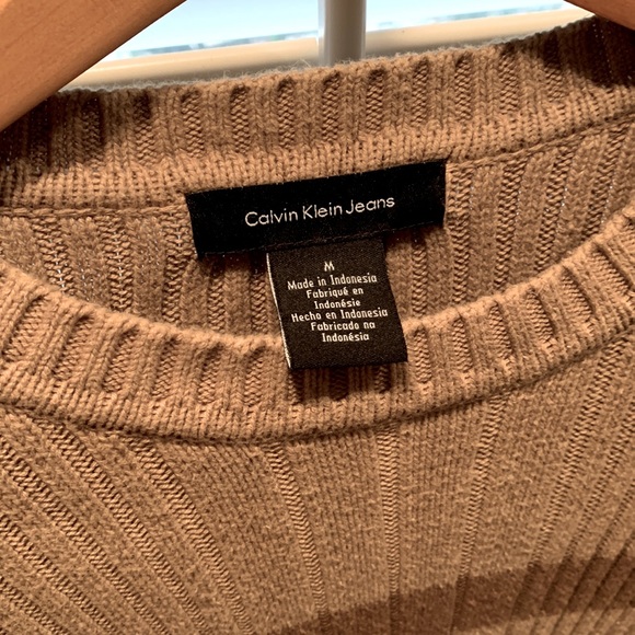 Calvin Klein Jeans Medium long Sleeve Tan w/ Brown Stripe Pullover Sweater - Picture 3 of 4